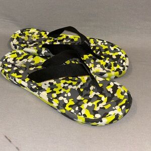 REI mens Black and Yellow Camo Flip Flops size 13 sustainable recycle